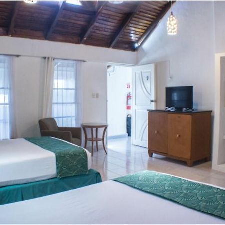 Hotel Central Station Tulum Pueblo Buitenkant foto
